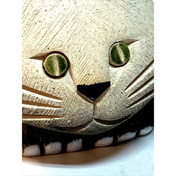 Artesian Rinconada Ambre White Grey Crouching Cat Figurine Uruguay - Picture 7 of 12